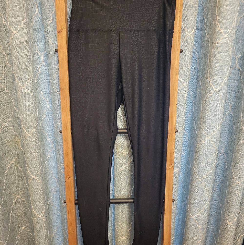 👖WILD FABLE BLACK SNAKE PRINT LEGGINGS SMALL